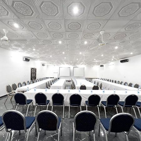 Hotel Les Fleurettes Wagadugu Zewnętrze zdjęcie